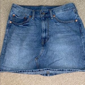 LEVIs denim skirt